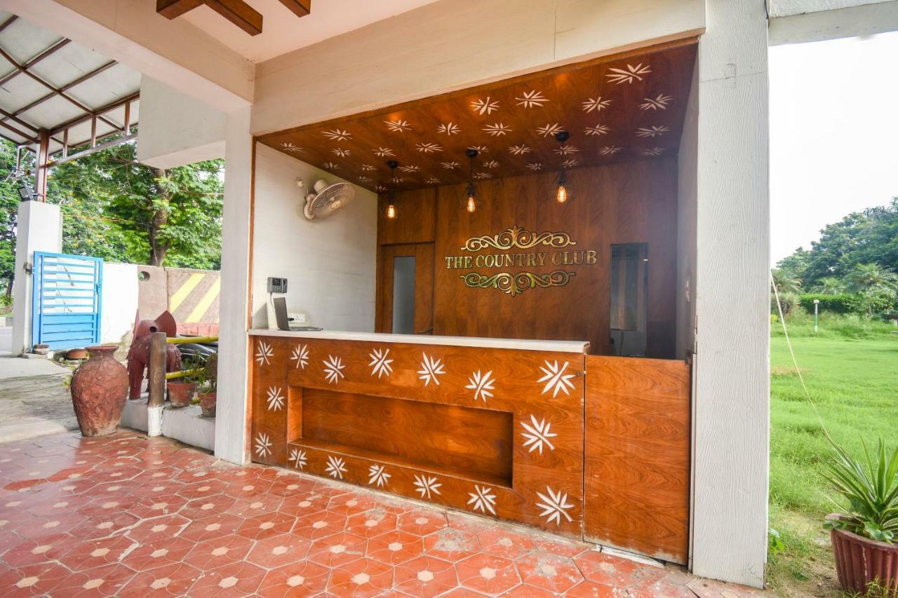 Oyo 47464 Hotel The Country Club Bilāspur Екстериор снимка