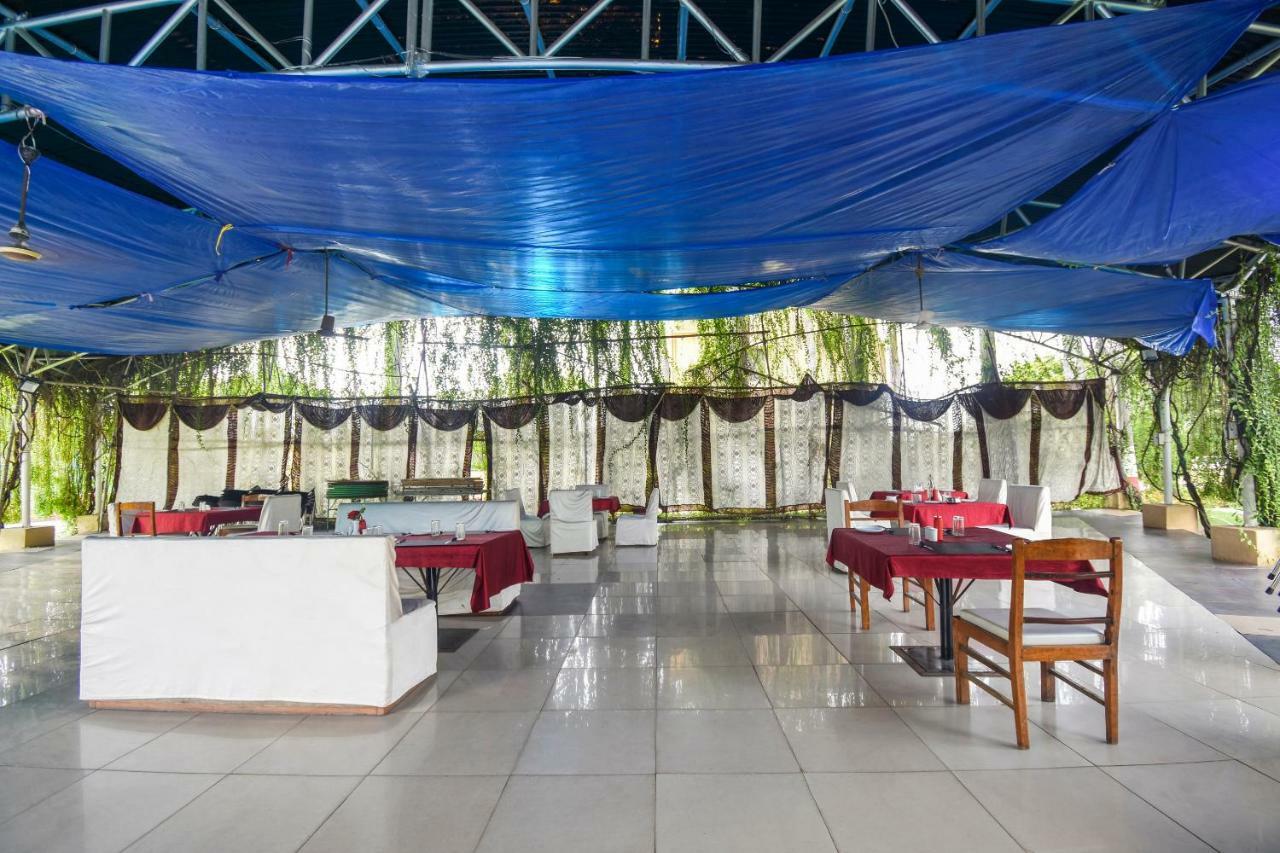 Oyo 47464 Hotel The Country Club Bilāspur Екстериор снимка