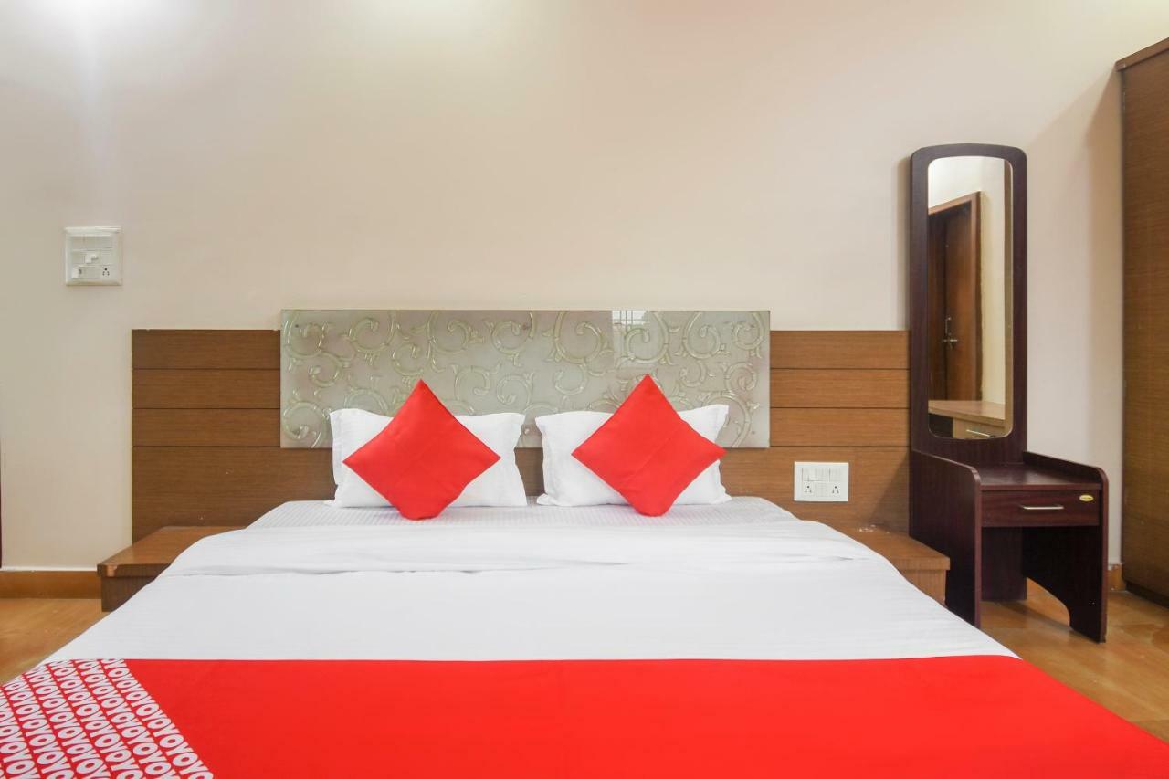 Oyo 47464 Hotel The Country Club Bilāspur Екстериор снимка