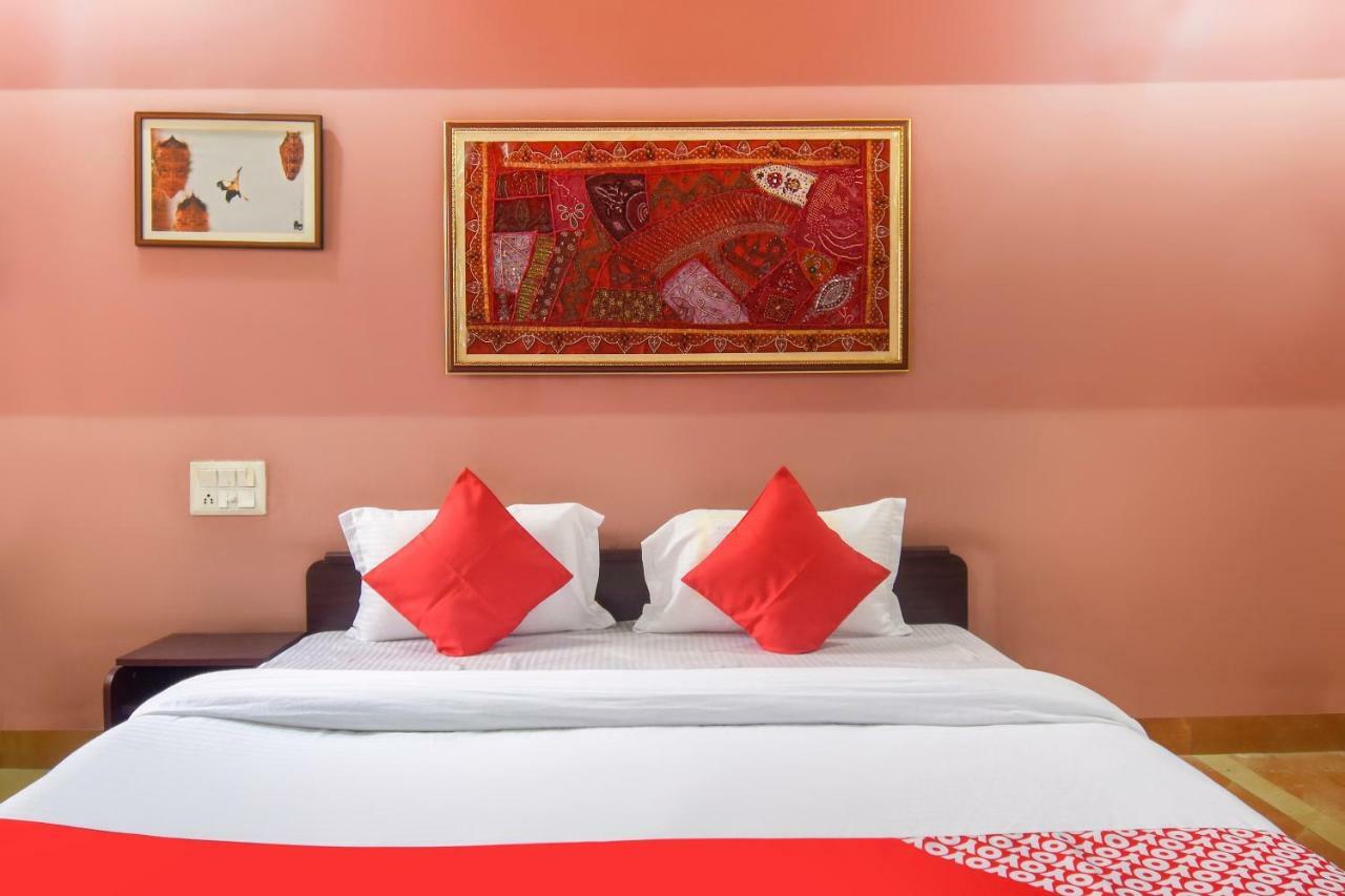 Oyo 47464 Hotel The Country Club Bilāspur Екстериор снимка